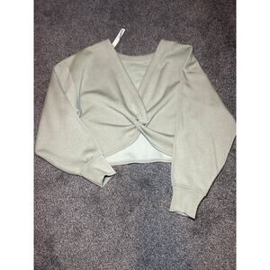 Lululemon Twist Back-to-Front Pullover Green Fern Size 8